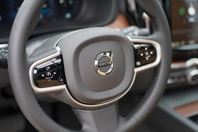 new 2025 Volvo XC60 car