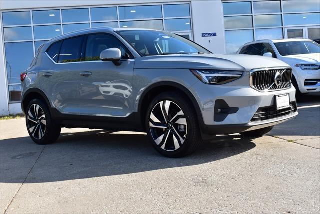 new 2025 Volvo XC40 car, priced at $39,995