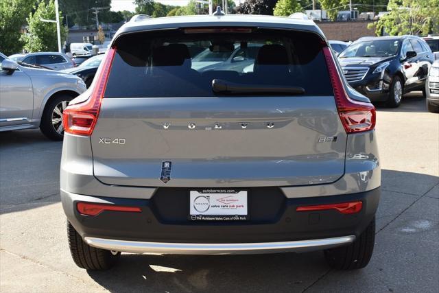 new 2025 Volvo XC40 car, priced at $39,995
