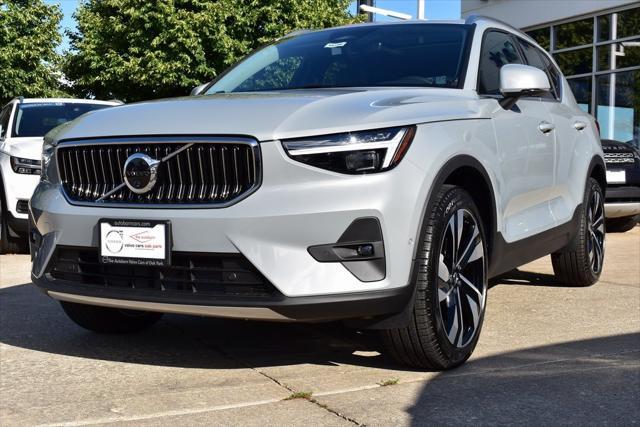 new 2025 Volvo XC40 car, priced at $39,995