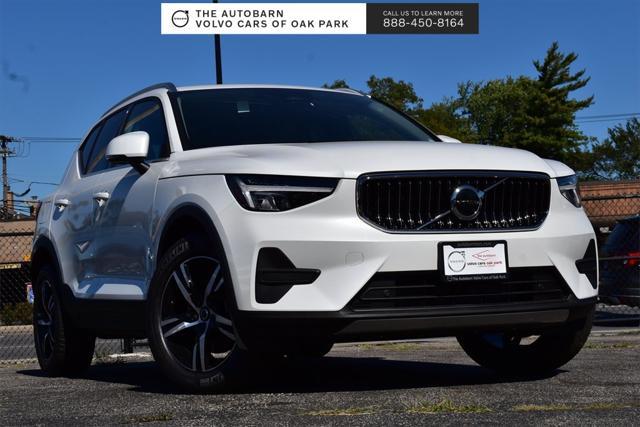 new 2025 Volvo XC40 car