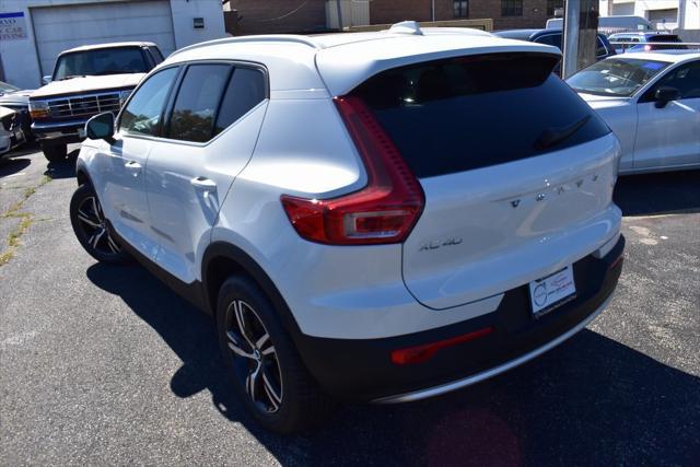 new 2025 Volvo XC40 car