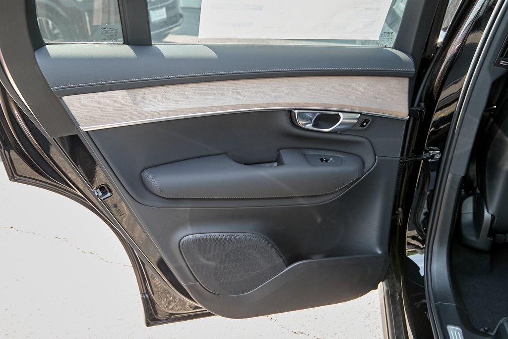 new 2025 Volvo XC90 car, priced at $65,215