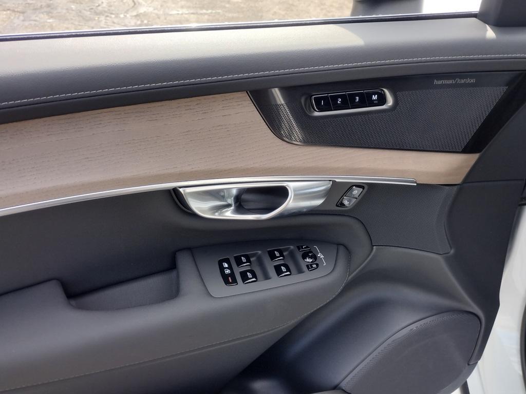 new 2026 Volvo XC90 car, priced at $71,650