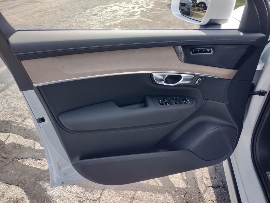 new 2026 Volvo XC90 car, priced at $71,650