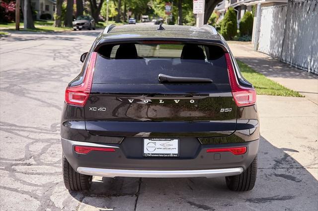 new 2025 Volvo XC40 car
