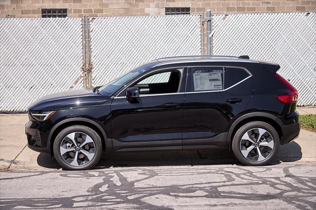 new 2025 Volvo XC40 car