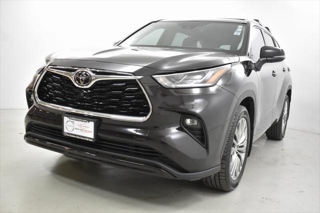 used 2020 Toyota Highlander car, priced at $30,798