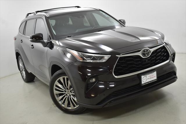 used 2020 Toyota Highlander car, priced at $30,798