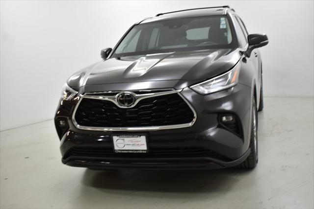 used 2020 Toyota Highlander car, priced at $30,798