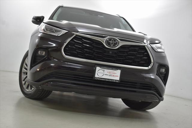 used 2020 Toyota Highlander car, priced at $30,798