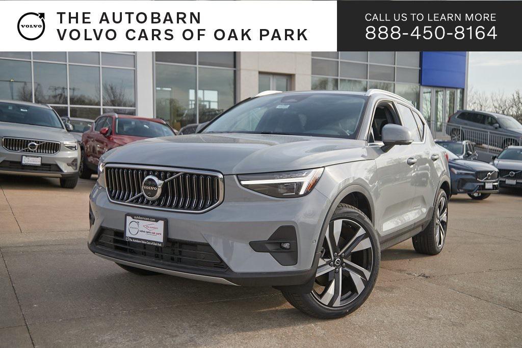 new 2025 Volvo XC40 car, priced at $40,995