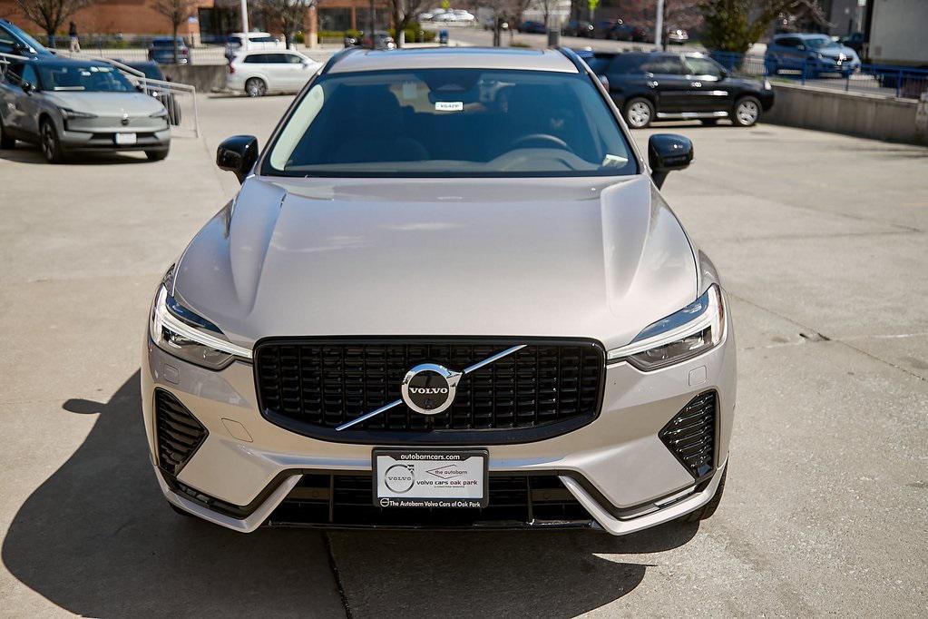new 2025 Volvo XC60 car, priced at $54,854