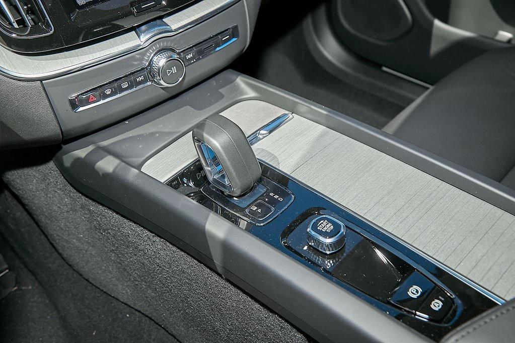 new 2025 Volvo XC60 car, priced at $54,854