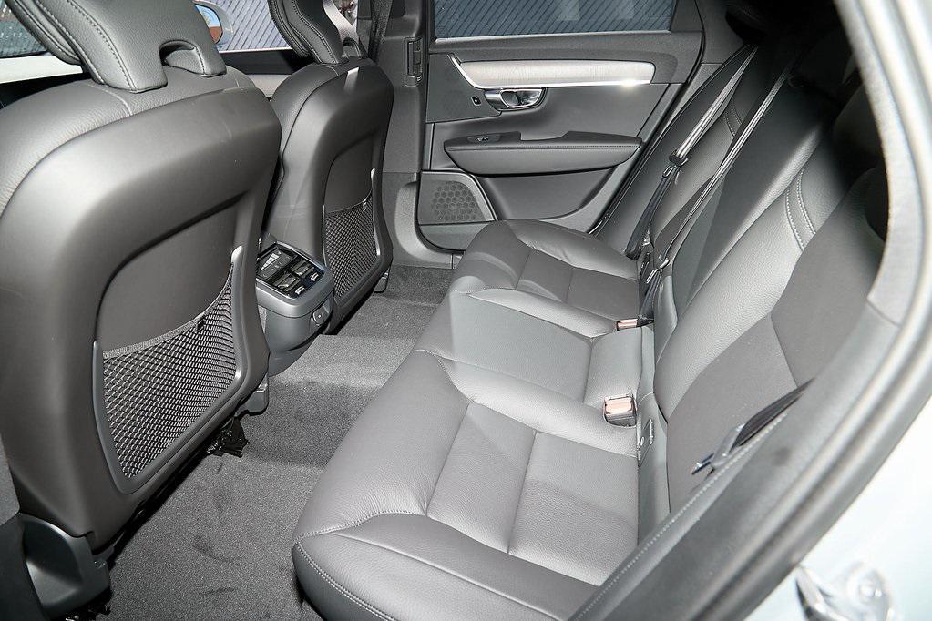new 2025 Volvo V90 Cross Country car, priced at $61,240