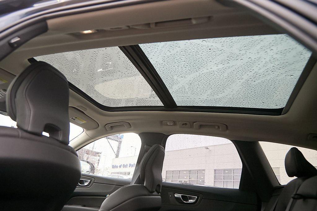 new 2025 Volvo XC60 car, priced at $48,995