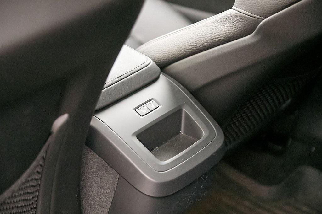 new 2025 Volvo XC60 car, priced at $48,995