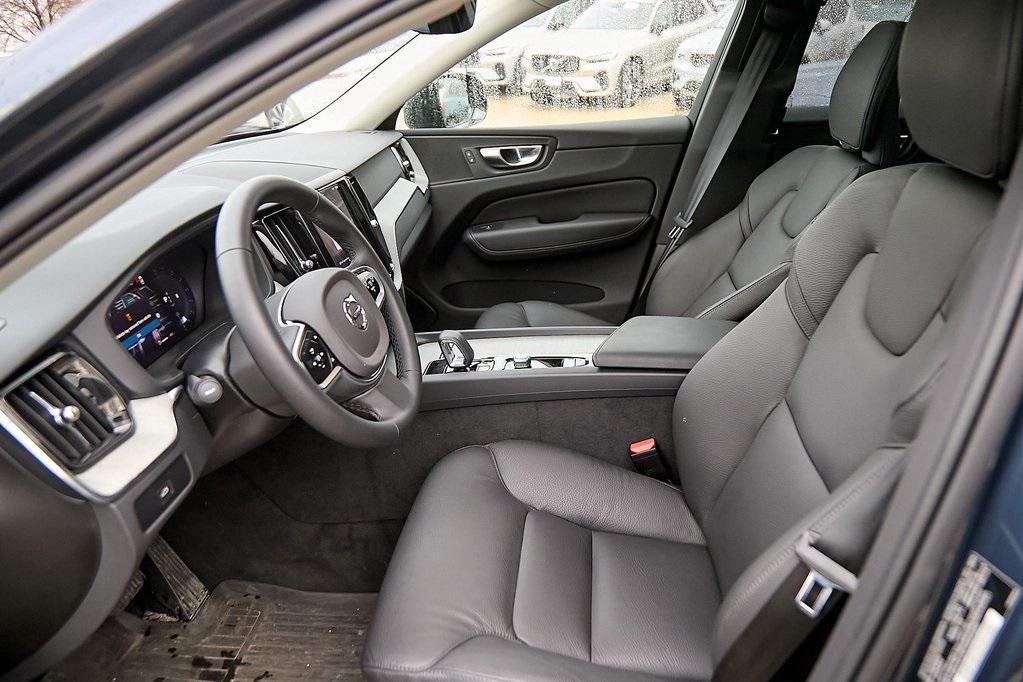 new 2025 Volvo XC60 car, priced at $48,995