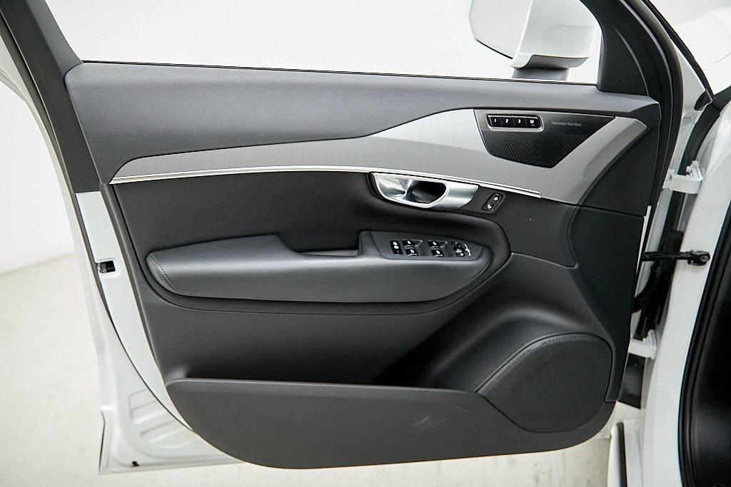 used 2023 Volvo XC90 car, priced at $39,995