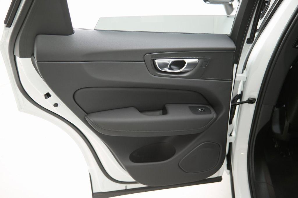 new 2026 Volvo XC60 Plug-In Hybrid car, priced at $68,670