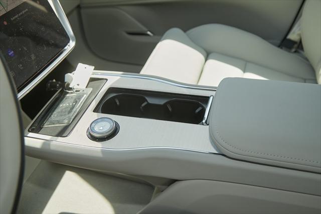 new 2025 Volvo EX90 car