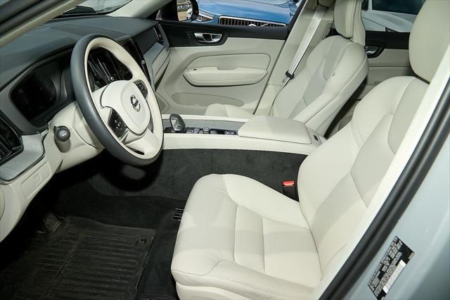 new 2025 Volvo XC60 car