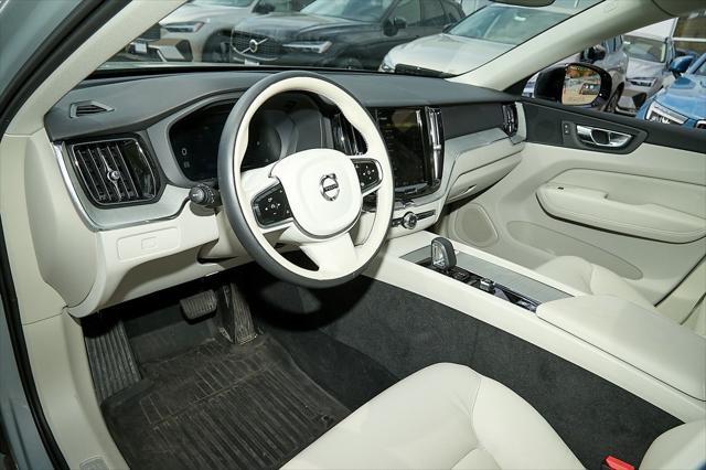 new 2025 Volvo XC60 car