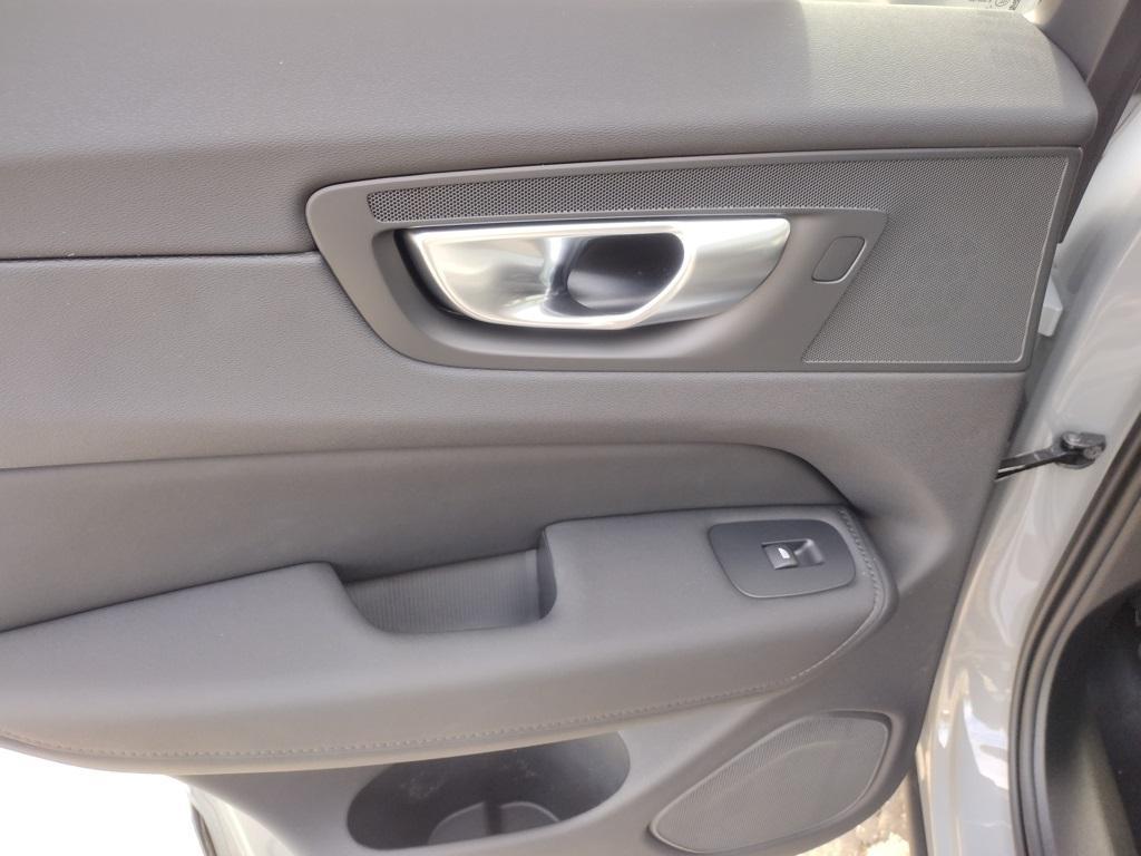 new 2026 Volvo XC60 car, priced at $57,370