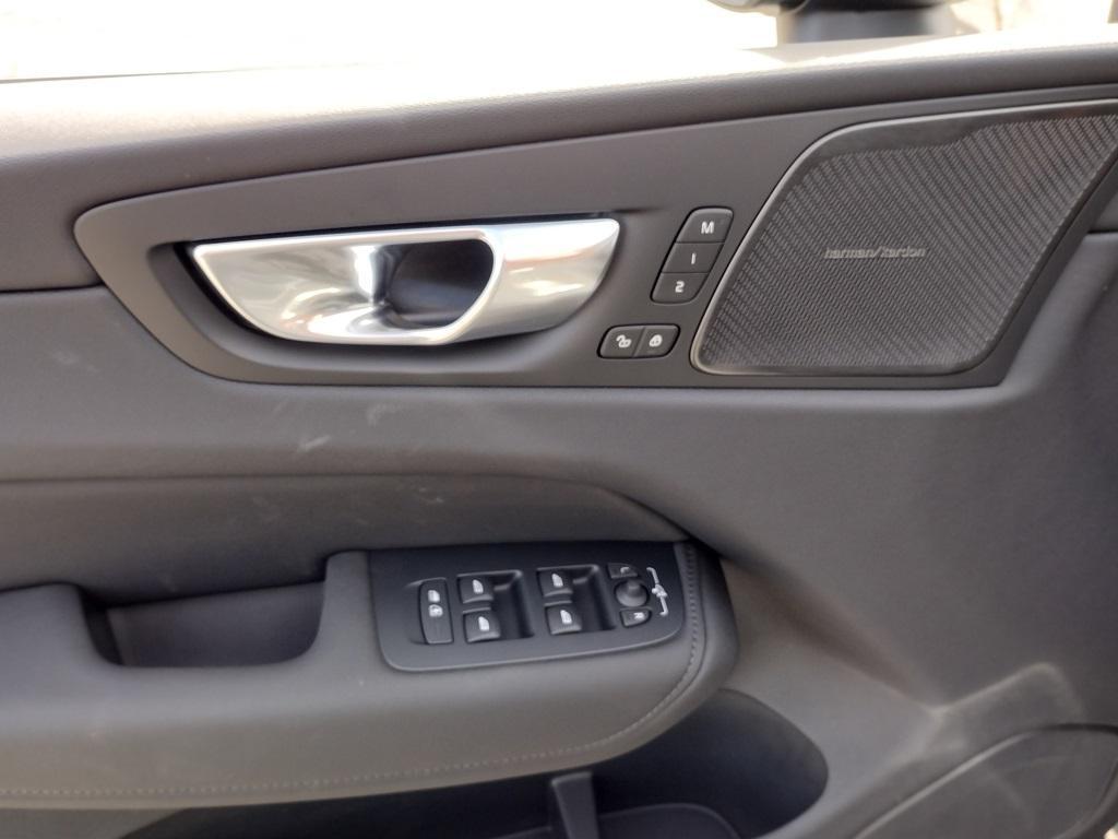 new 2026 Volvo XC60 car, priced at $57,370