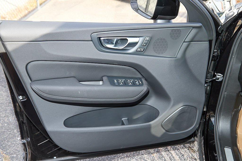 new 2026 Volvo XC60 car, priced at $54,985