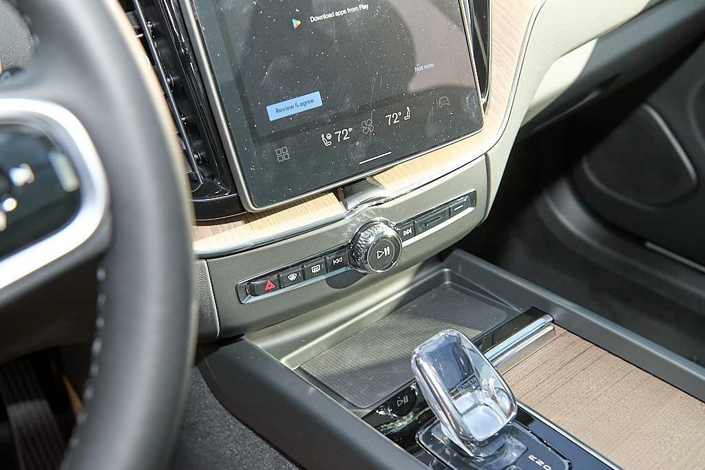 new 2026 Volvo XC60 car, priced at $54,985