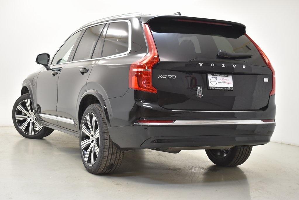 new 2024 Volvo XC90 Recharge Plug-In Hybrid car