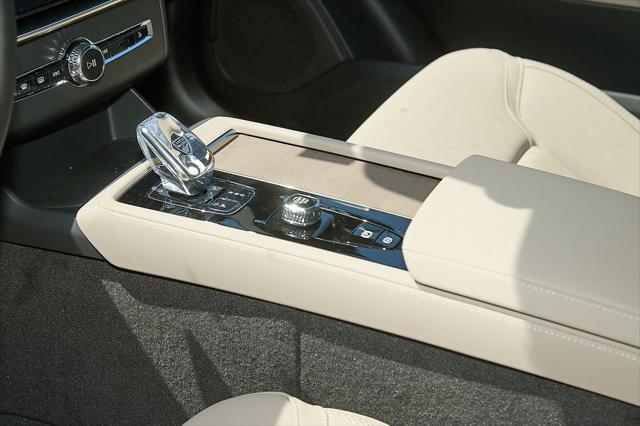 new 2026 Volvo XC90 car, priced at $62,275