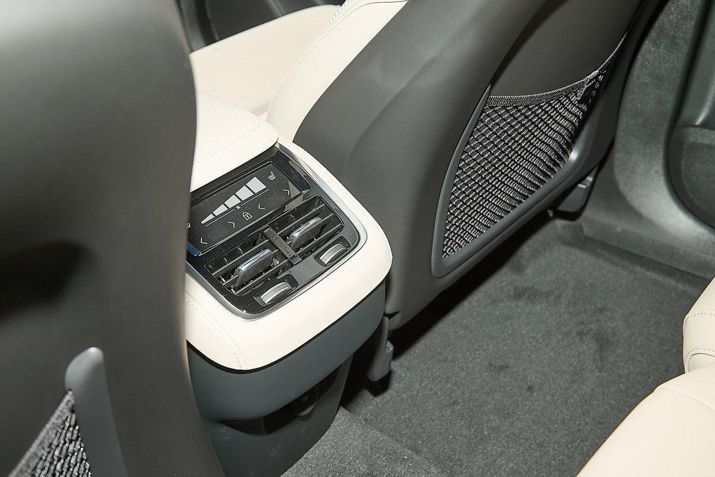 new 2026 Volvo XC90 car, priced at $60,275