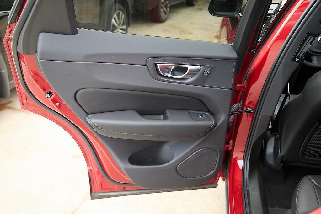 new 2025 Volvo XC60 car, priced at $47,491