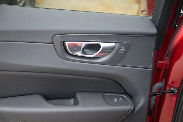 new 2025 Volvo XC60 car, priced at $46,035