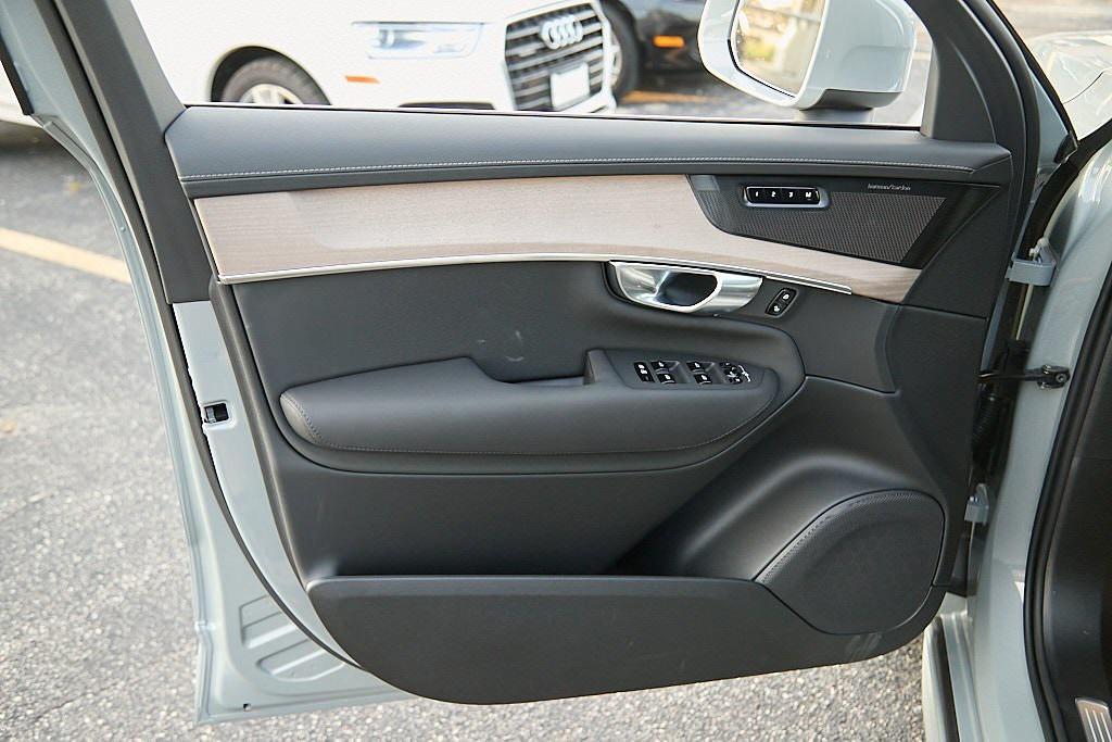 new 2026 Volvo XC90 car, priced at $68,825