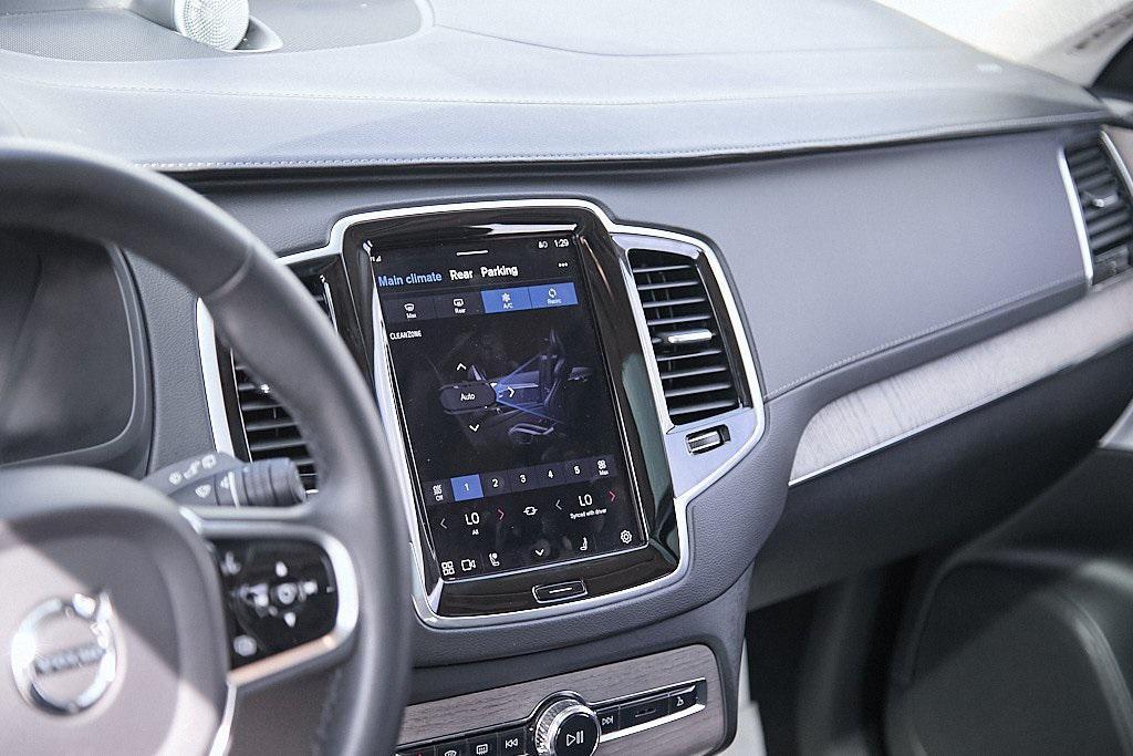 used 2023 Volvo XC90 Recharge Plug-In Hybrid car, priced at $53,495