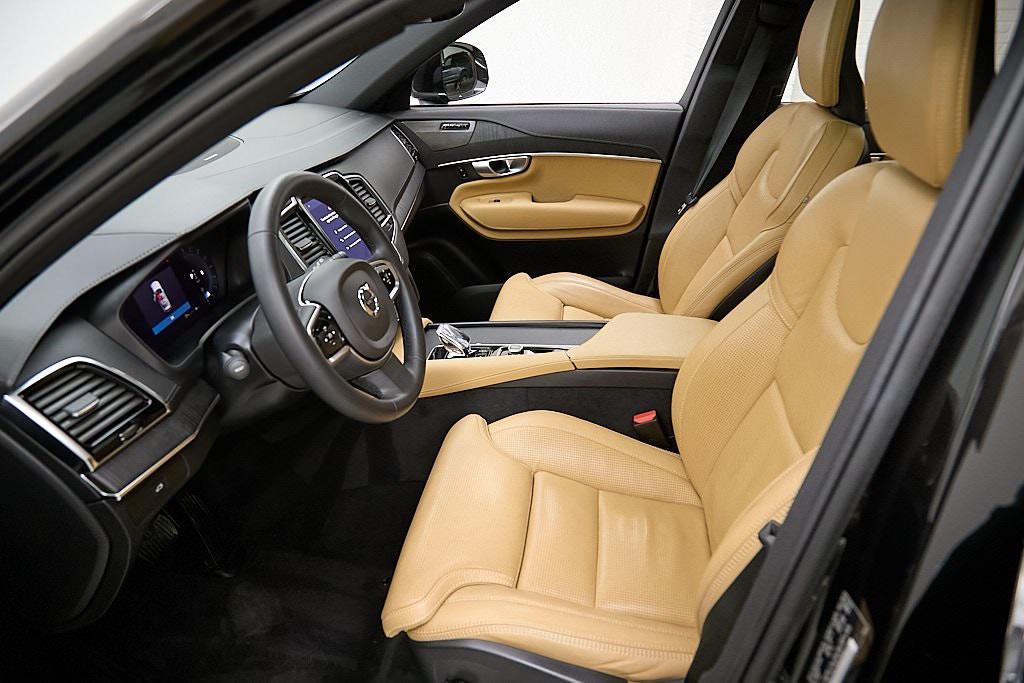 used 2024 Volvo XC90 car, priced at $51,995