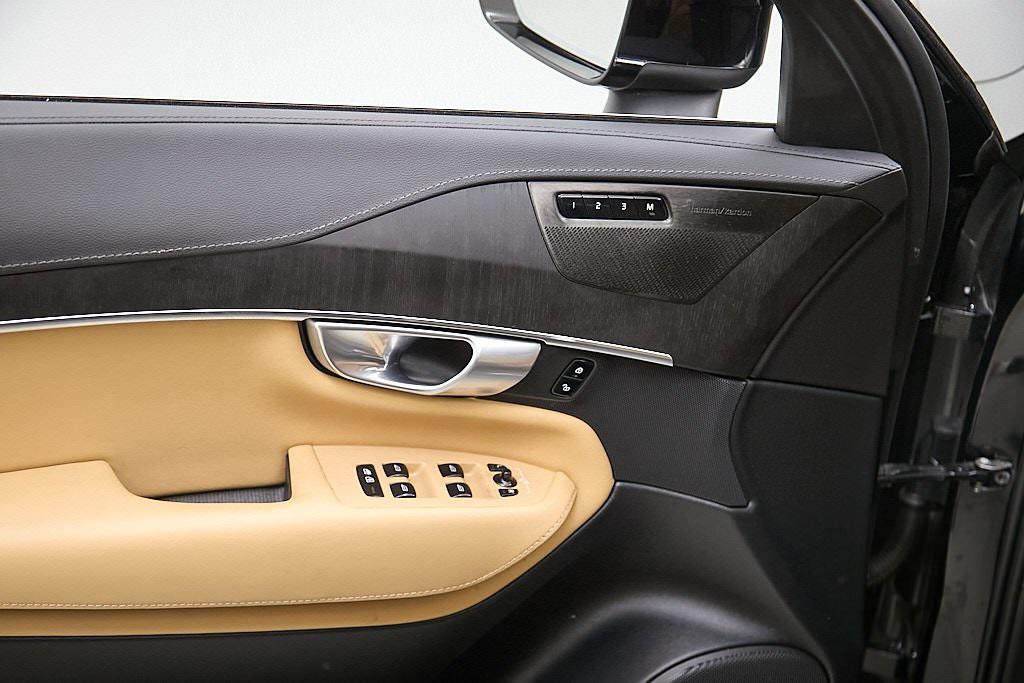 used 2024 Volvo XC90 car, priced at $51,995