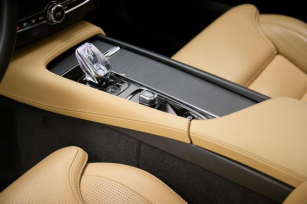 used 2024 Volvo XC90 car, priced at $51,995