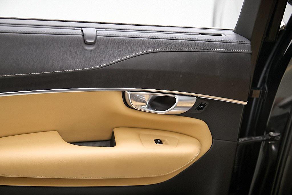 used 2024 Volvo XC90 car, priced at $51,995