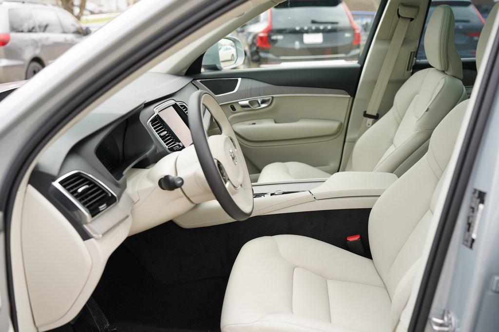 new 2025 Volvo XC90 Plug-In Hybrid car, priced at $71,121