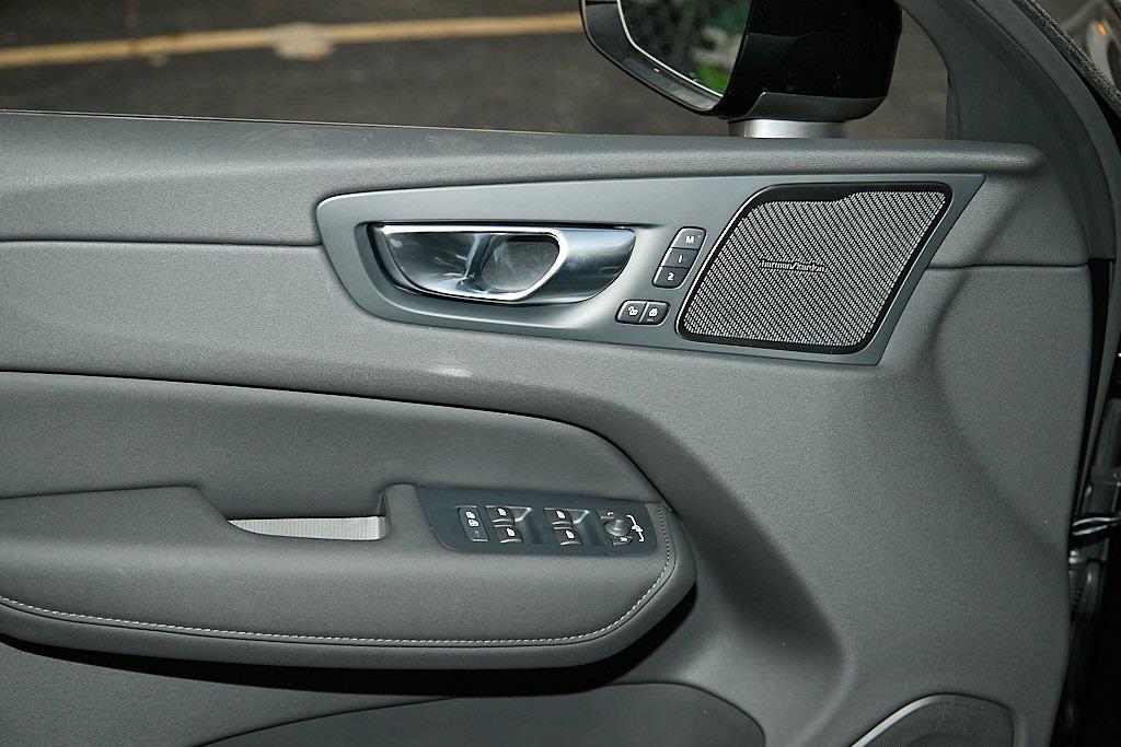 new 2026 Volvo XC60 car, priced at $60,935