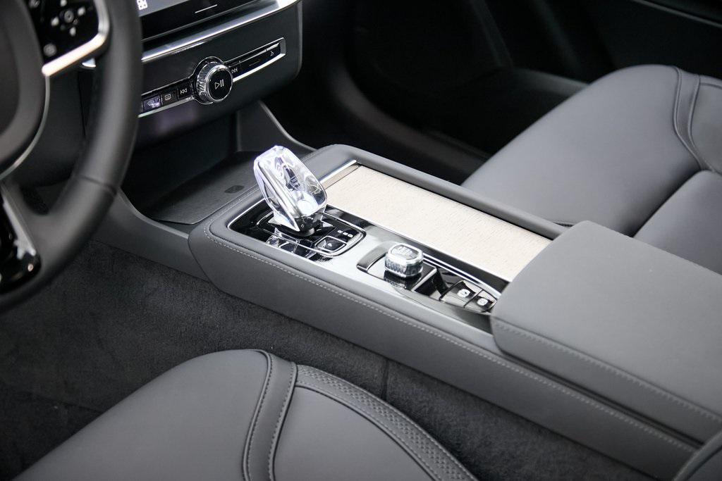 used 2025 Volvo XC90 car, priced at $54,995