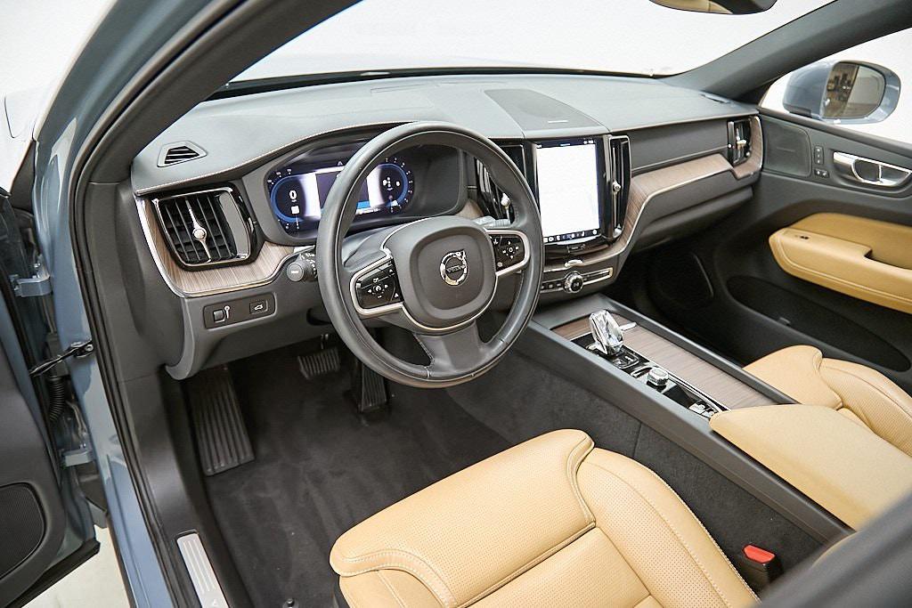 used 2022 Volvo XC60 car, priced at $36,295