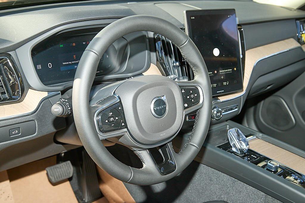 new 2026 Volvo XC60 car, priced at $54,985