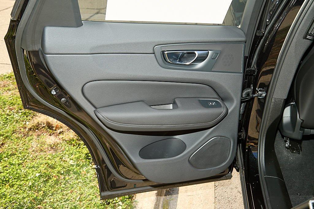 new 2026 Volvo XC60 car, priced at $54,985