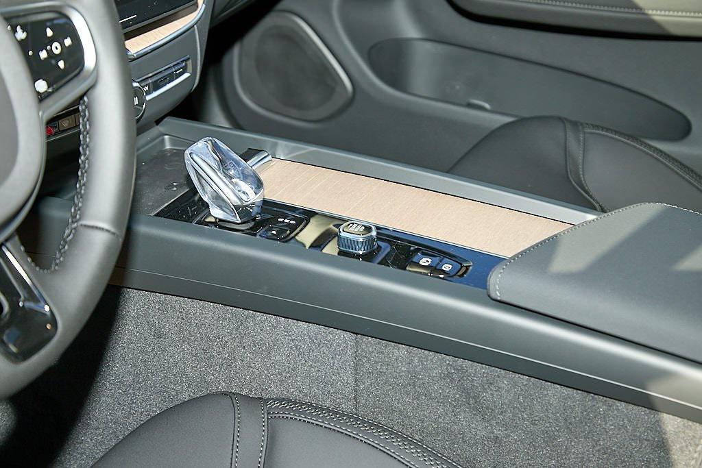 new 2026 Volvo XC60 car, priced at $54,985