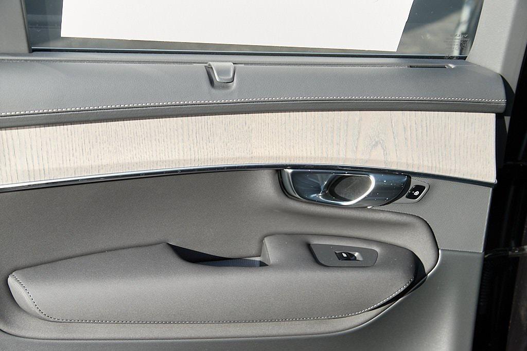 new 2026 Volvo XC90 car, priced at $72,155